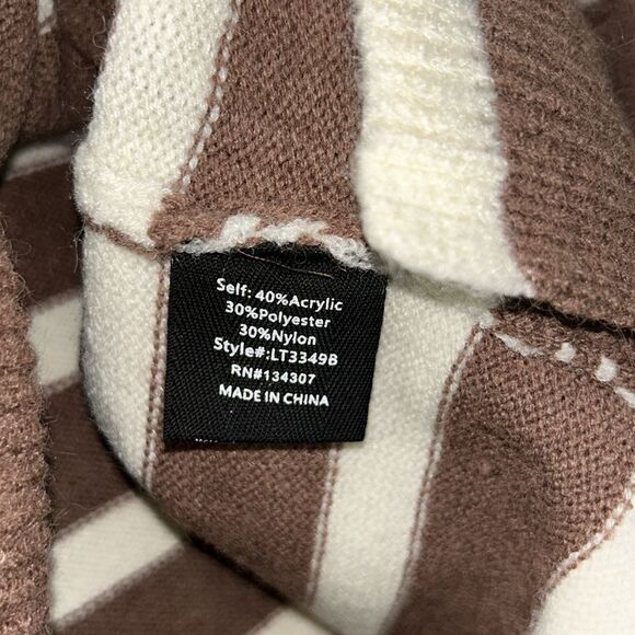 Line & Dot Stripe Pullover Tan & Cream Turtleneck Sweater(Size Medium) - Picture 9 of 9